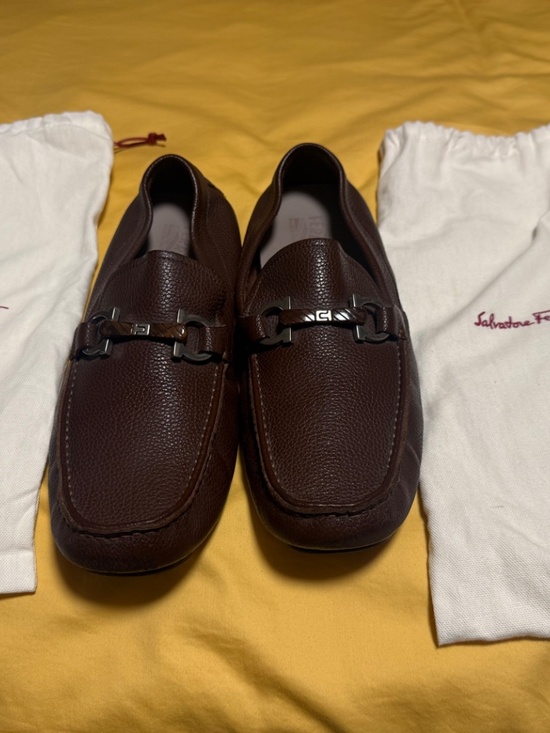 Salvatore Ferragamo Brown Pebbled Leather Gancini Driver Loafers Men’s main image 5